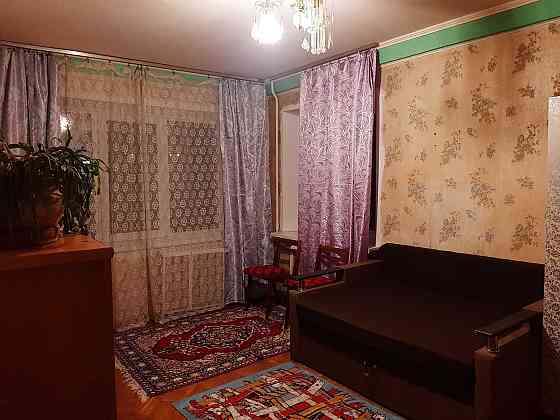 Сдается 2-х комнатная на Алишера Навои 59 (Воскресенка) Киев