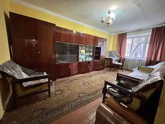 Продам 3-кімнатну квартиру Каменец-Подольский