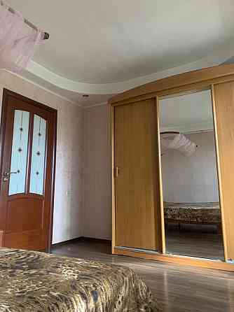 Сдам свою 2-х кімнатну квартиру , локація Врскресенка Киев