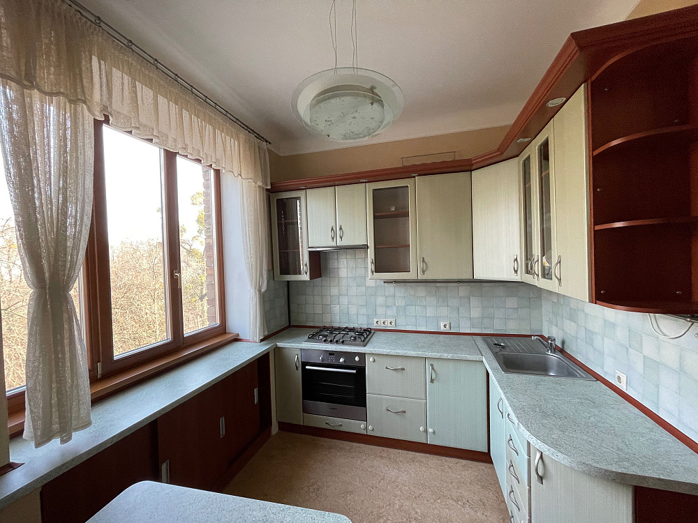 1 комн. Ул. Генерала Родимцева 9, в Голосеевском парке! Киев - изображение 1