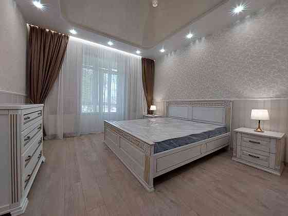 Продам квартиру с дизайнерским ремонтом  г.Змиев Змиев