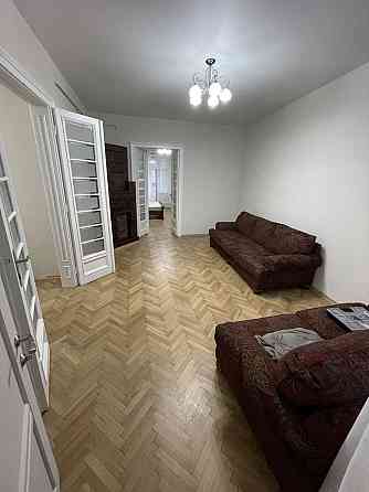 Оренда 2 кімнатної квартири в центрі район резиденції ЧНУ Годылов