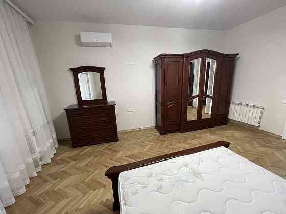 Оренда 2 кімнатної квартири в центрі район резиденції ЧНУ Годылов