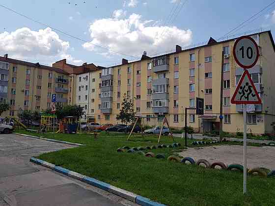 Продам 3-кімнатну квартиру  у м. Миргороді Миргород
