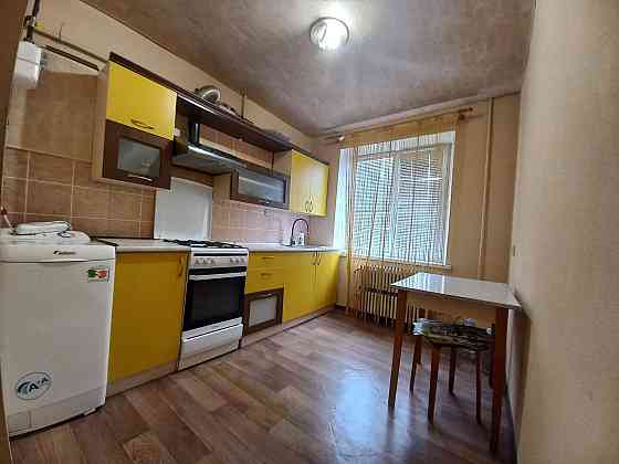 Продам двухкомнатную квартиру в Роминых дворах Новомосковськ