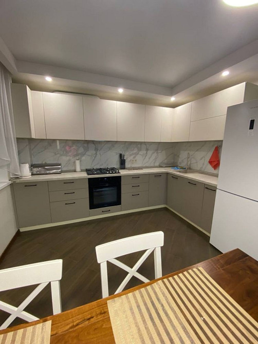 Здам 2 кімнатну новобудову р-н Відродження Луцьк - зображення 5