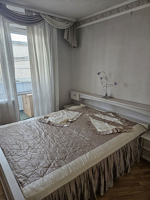 Сдам 2-ух.ком.м.Академгородок 5мин.езды.Наумова.33а. Киев - изображение 1