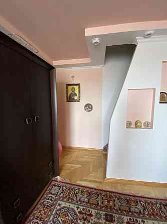 Квартира двоповерхова трьохкімнатна з євроремонтом Терміново! Коломыя