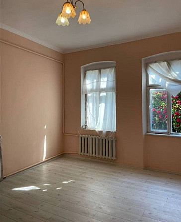 Продам 1 кімнатну квартиру в центрі міста. Черновцы - изображение 2