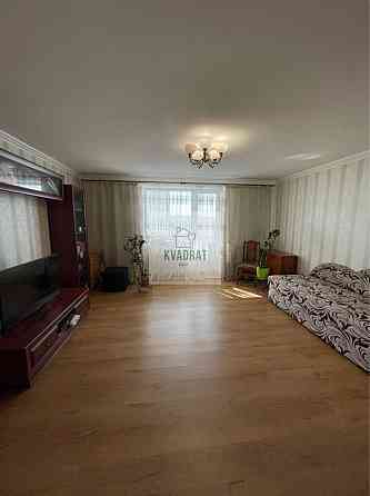 Продам 3-кімнатну квартиру у спальному районі міста Каменец-Подольский
