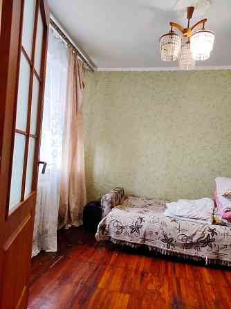 Продам 4 комнатную квартиру в центре Чугуева Чугуїв