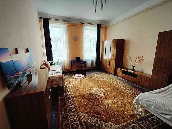 Оренда від власника: велика 2 кімн.квартира в центрі 10 000 грн Дрогобыч