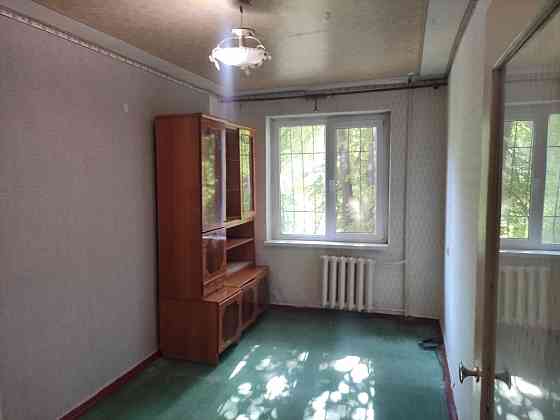 Продам 2-х комнатную квартиру на Дзержинке по улице Якира (В.Бызова). Кривой Рог