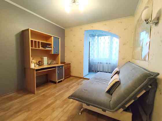 Продам 4-х комнатную квартиру в центре Новомосковска Новомосковськ