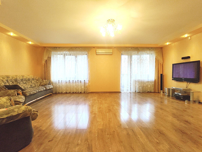 Продам 4-х комнатную квартиру в центре Новомосковска Новомосковск - изображение 1