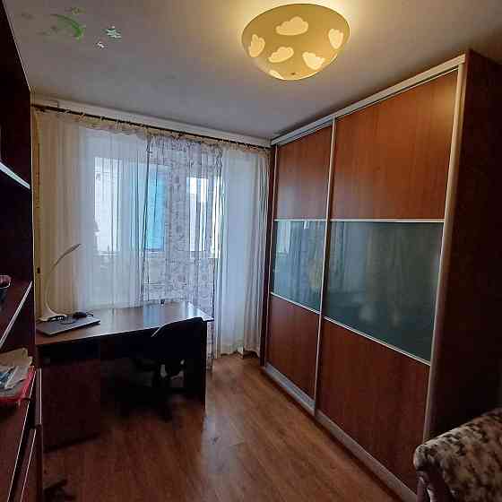 Продам 2х комнатную квартиру в  центре Новомосковска,  район Сильпо Новомосковськ
