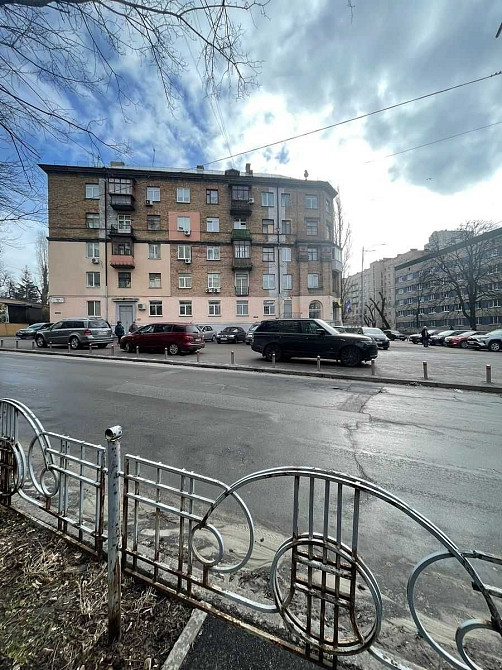 Продаж 4к квартири вул,Велика Китайська 83 сталінка. Голосієво Киев - изображение 1