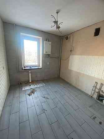 Продам 3-х кімнатну квартиру , р-н Київська Коростень