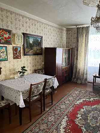 Здам 2-х кімнатну квартиру в центрі міста довгостроково Миргород