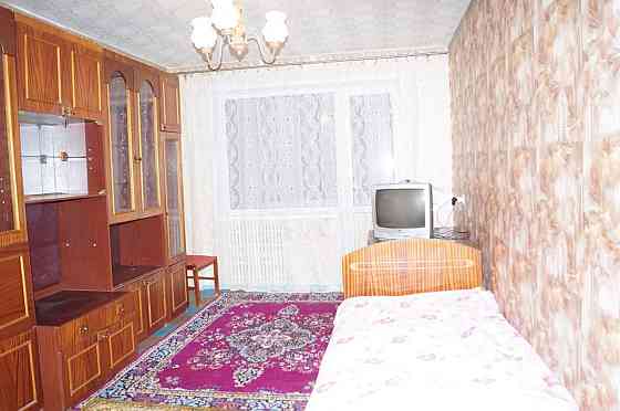 Продам двух комнатную на Усова 
Розташована в центральн Каменское (Никопольский р-н)