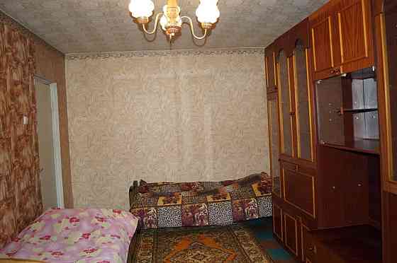 Продам двух комнатную на Усова 
Розташована в центральн Каменское (Никопольский р-н)