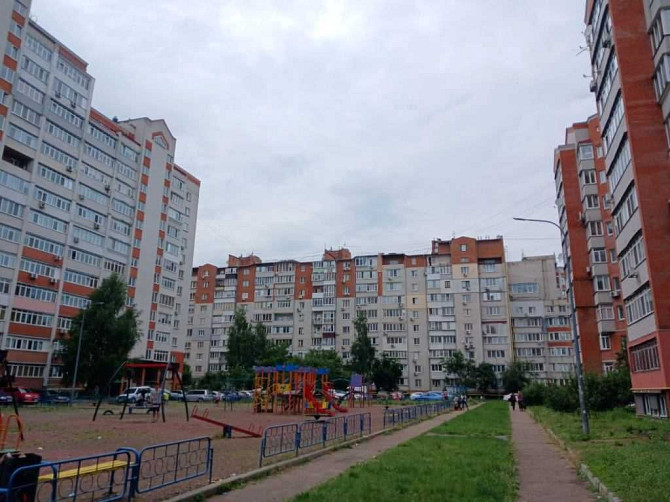 Продаж 1-но кімнатної квартири 43м2, р-н Парк, вул. Грушевського, 17-В Бровары - изображение 1