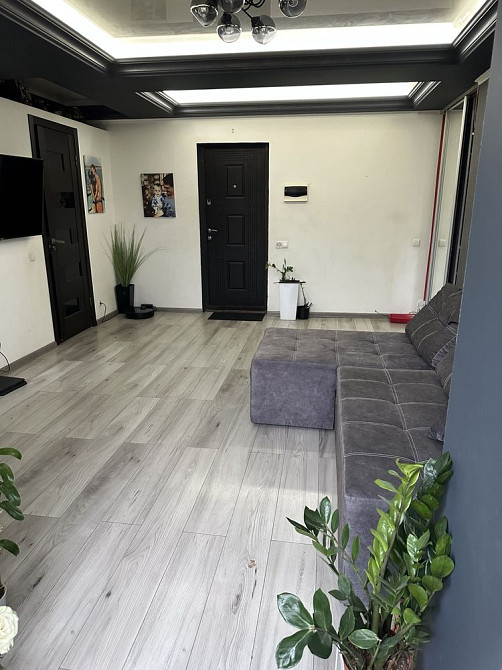 Квартира студия продажа с ремонтом 2к дом Березняки Березняковская 12 Киев - изображение 4