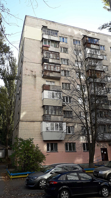 Сдам 1-комнатную Краснова 12  Метро "Академгородок" Святошинский р-н Киев - изображение 1