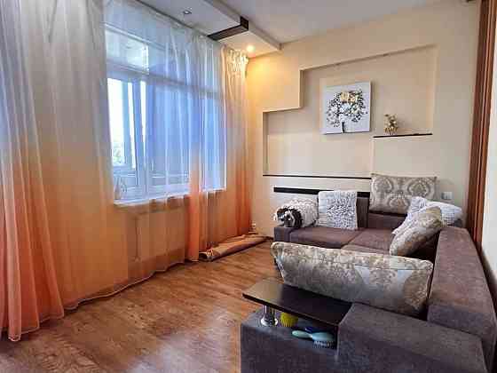 Продам 2 кімнатну квартиру з індивідуальним опаленням, з меблями! Кам`янець-Подільський