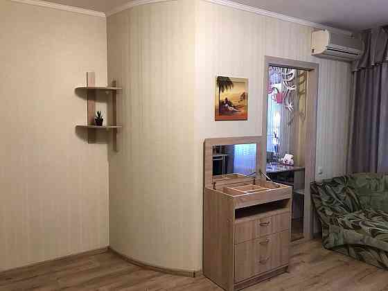 Продам 1 кімнатну  квартиру  з меблею та технікою. Центр Павлоград