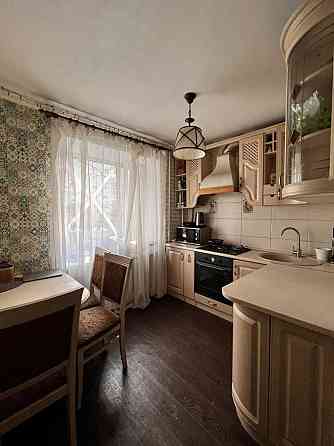 Продам 3 комнатную чешку в отличном доме Новомосковск