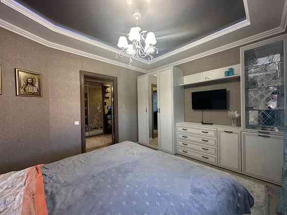 Продається 3-кімнатна квартира в центрі мікрорайону (новий будинок) Кам`янець-Подільський