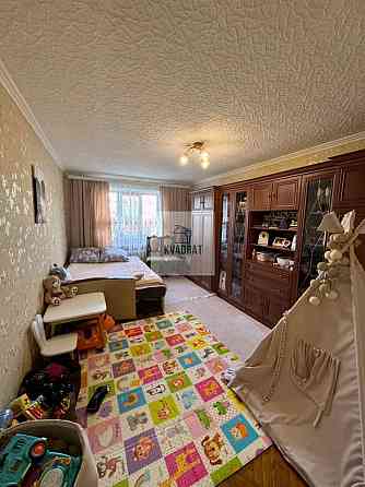 Продам 3-х кімнатну квартиру з меблями, р-н маг. «Злагода» Кам`янець-Подільський