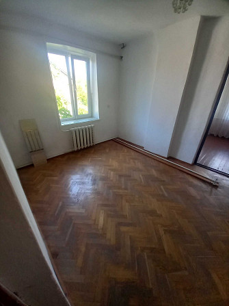 Продам 3-х кімнатну  квартиру у двоповерховому будинку,приватнийсектор Луцьк - зображення 3