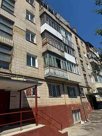 Продам 3-кімнатну квартиру під ремонт Ровно