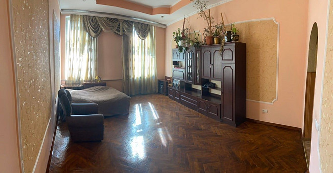 Оренда трьох кімнатної квартири в центрі міста Черновцы - изображение 1