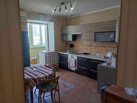 Квартира 2-х кімнатна продаж м. Харьківська Киев
