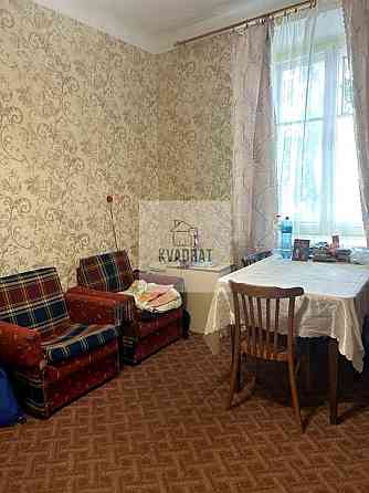 Продам 2-кімнатну квартиру з гарною локацією Кам`янець-Подільський
