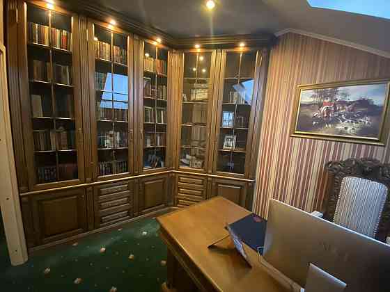 Продам  3х уровневую элитную квартиру в Центре Дніпро