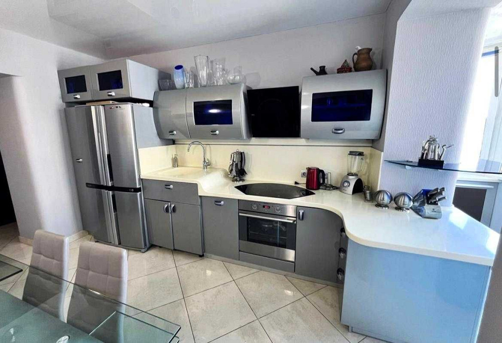 Оренда 3-кімн. бульвар Лесі Українки, 21 біля метро Печерська Київ - зображення 2