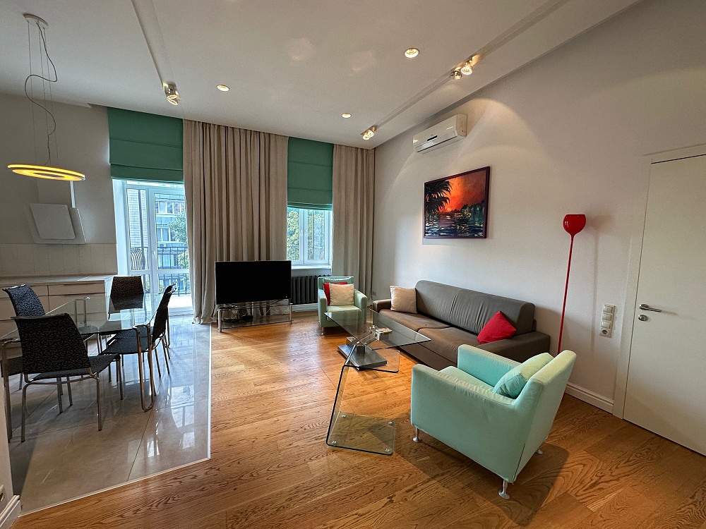 Оренда 2 к, Тарасівська, центр, метро Олімпійська Киев - изображение 1