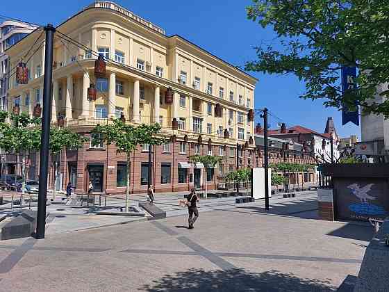 Продаю 3х комн-ю( Бульвар) на ул.Короленко.Центр Центра города. Дніпро