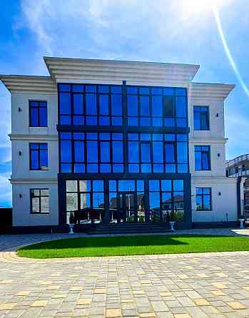 Клубний Будинок Crystal House, квартира 55,7м2 Лески 