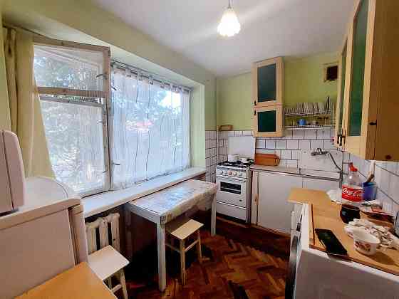 продаж 2к. Лазаренка, поряд Стрийський парк Lviv