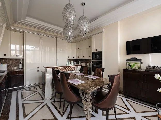 Аренда 5 комнатной квартиры,Грушевского 9а,280 метров+паркинг Киев - изображение 1