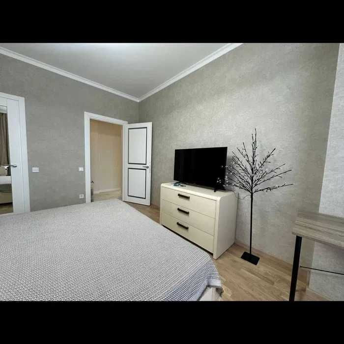 Простора, з чудовим ремонтом в затишному місці Київ - зображення 2