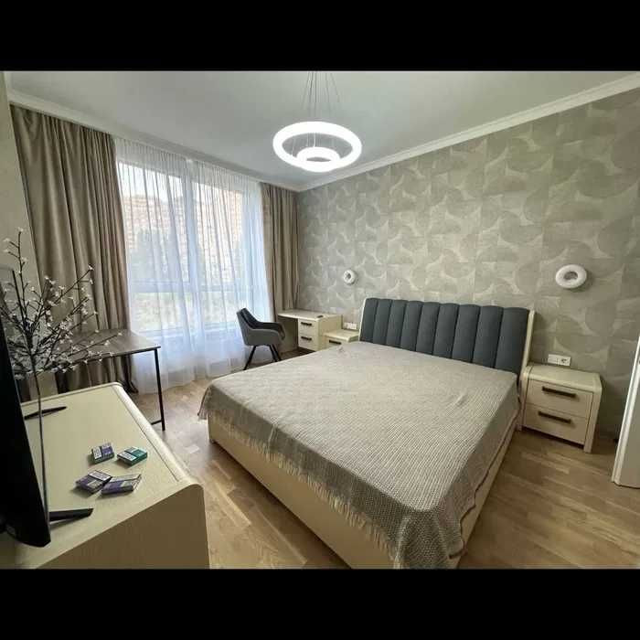 Простора, з чудовим ремонтом в затишному місці Київ - зображення 1