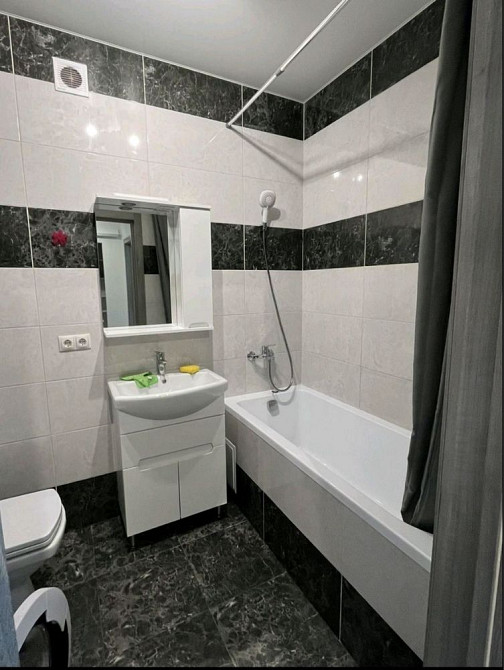 Містечко закрит. типу,новобуд.,гардеробн.поруч парку,центр.част Ивано-Франковск - изображение 6