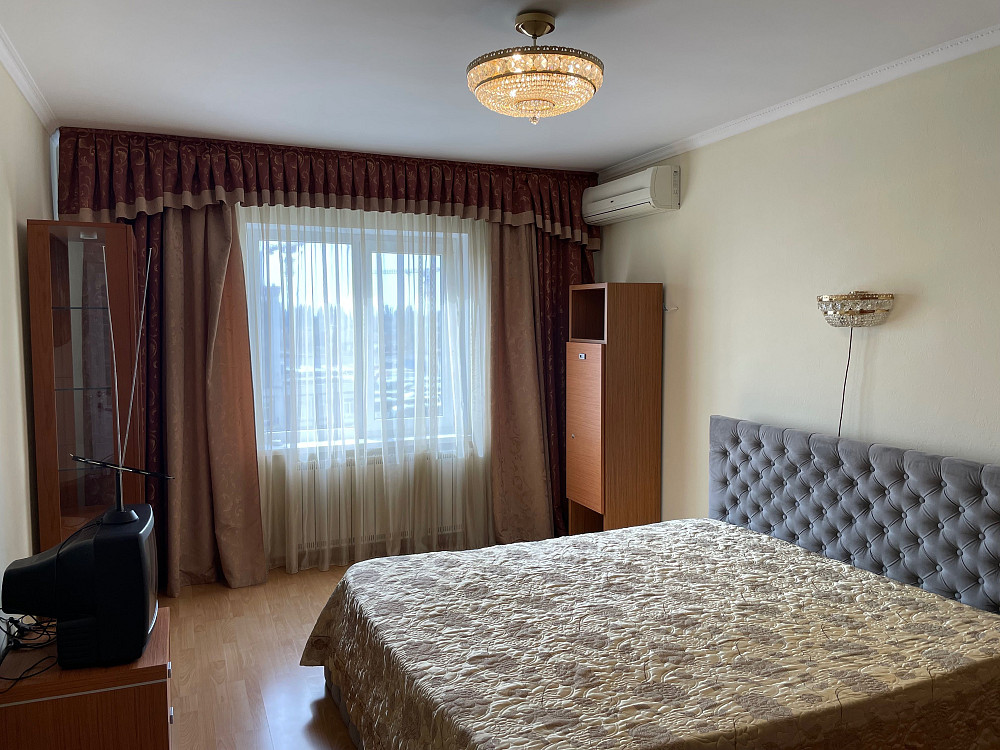 Продам 2-х кімнатну квартиру. Вулиця Федора Ернста 12 Киев - изображение 1