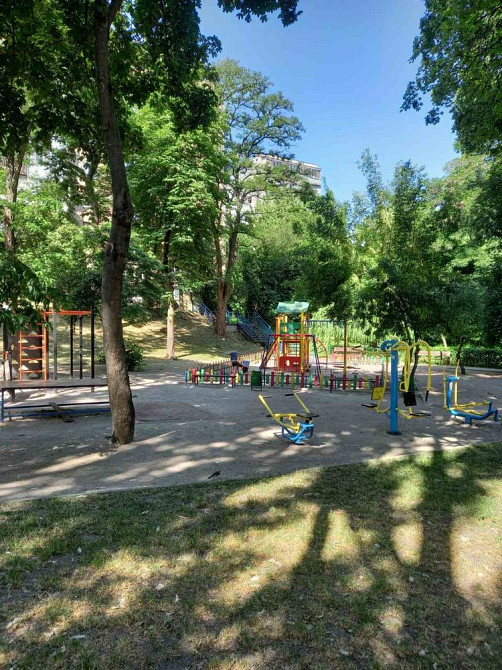 Трикімнатна квартира в Голосївському районі Киев - изображение 5